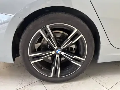 Photo 12 BMW Serie 3 Touring 320d xDrive 190 ch BVA8