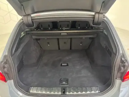 Photo 10 BMW Serie 3 Touring 320d xDrive 190 ch BVA8