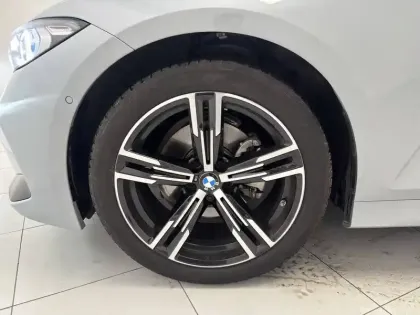 Photo 11 BMW Serie 3 Touring 320d xDrive 190 ch BVA8