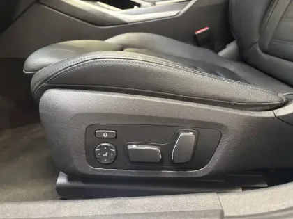 Photo 35 BMW Serie 3 Touring 320d xDrive 190 ch BVA8