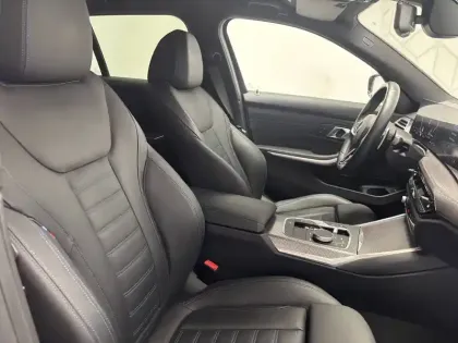 Photo 14 BMW Serie 3 Touring 320d xDrive 190 ch BVA8