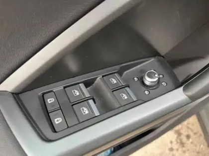 Photo 25 Audi Q3  35 TDI 150 ch S tronic 7