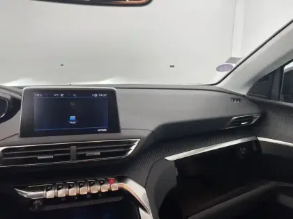 Photo 49 Peugeot 3008  Puretech 130ch S&S EAT8