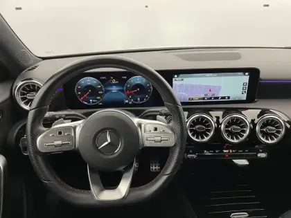 Photo 21 Mercedes Classe A  200 7G-DCT