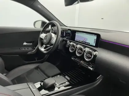 Photo 29 Mercedes Classe A  200 7G-DCT