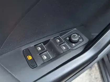 Photo 14 Volkswagen T-cross  1.0 TSI 110 Start/Stop DSG7