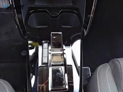 Photo 16 Citroën C3 Aircross  Hybride 145 e-DCS6