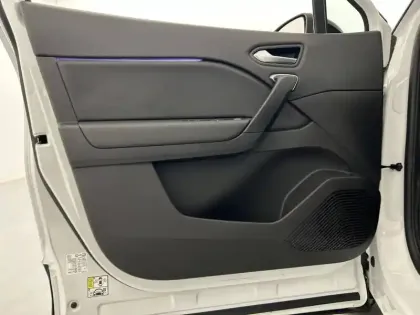 Photo 19 Renault Captur  E-Tech full hybrid 145