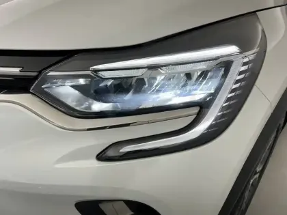 Photo 28 Renault Captur  E-Tech full hybrid 145