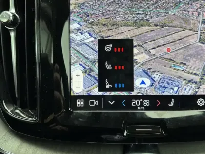 Photo 28 Volvo Xc60  T6 AWD Hybride rechargeable 253 ch+145 ch Geartronic 8