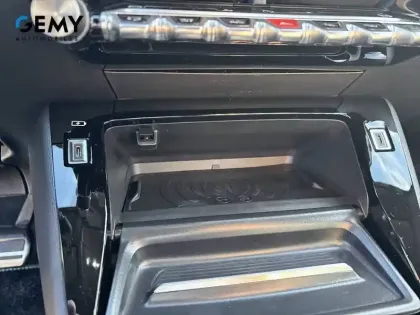 Photo 17 Peugeot 208 Gén. II Ph2 GT 5