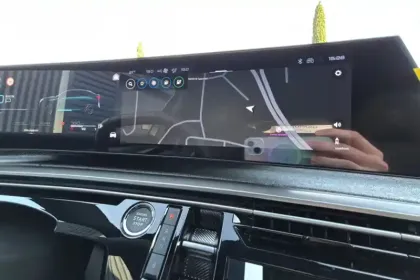 Photo 20 Peugeot 3008  Plug-in Hybrid 195 e-DCS7