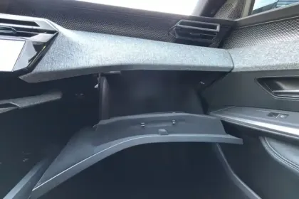 Photo 22 Peugeot 3008  Plug-in Hybrid 195 e-DCS7