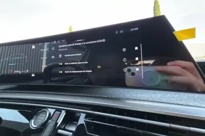 Photo 19 Peugeot 3008  Plug-in Hybrid 195 e-DCS7