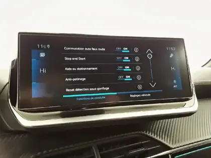 Photo 20 Peugeot 2008  PureTech 130 S&S EAT8