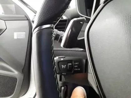 Photo 22 Peugeot 2008  PureTech 130 S&S EAT8