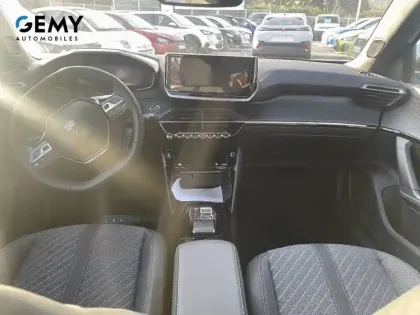 Photo 7 Peugeot 2008  Electrique 54 kWh 156 ch