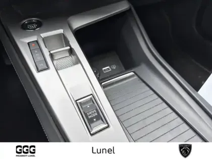 Photo 16 Peugeot 308  SW BlueHDi 130ch S&S EAT8