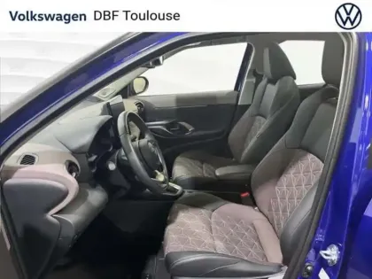 Photo 19 Toyota Yaris HYBRIDE 130h 2WD Collection