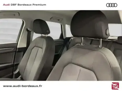 Photo 9 Audi Q3 35 TFSI 150 ch Design