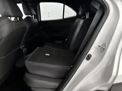 Photo 10 Toyota Yaris Hybride 116h 2WD Design 5p