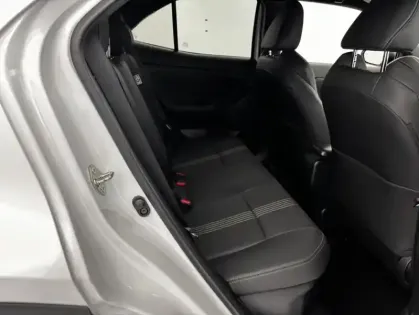 Photo 26 Toyota Yaris Hybride 116h 2WD Design 5p