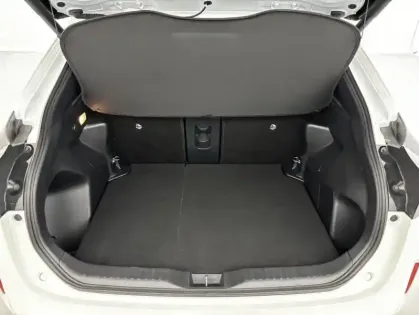 Photo 8 Toyota Yaris Hybride 116h 2WD Design 5p