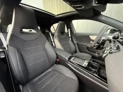 Photo 19 Mercedes Classe A 180 AMG Exclusive Design d Exclu