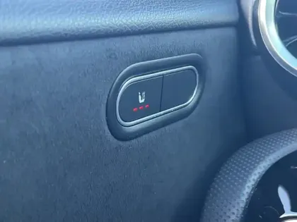 Photo 12 Mercedes Classe A AMG 35 4MATIC Compacte Line