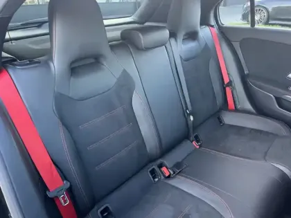 Photo 9 Mercedes Classe A AMG 35 4MATIC Compacte Line