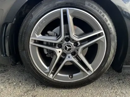 Photo 5 Mercedes Classe A 200 d AMG Line