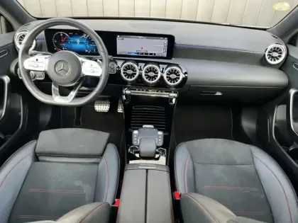 Photo 8 Mercedes Classe A 200 d AMG Line