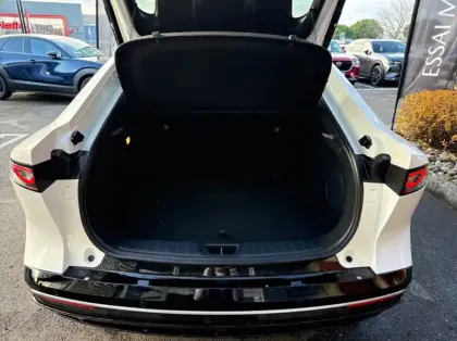 Photo 10 Mazda 6 e EV 258ch 8,8 kWh Takumi