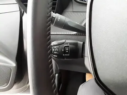 Photo 49 Peugeot 208  PureTech 75 S&S BVM5