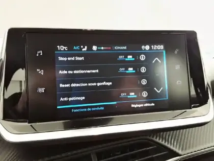 Photo 45 Peugeot 208  PureTech 75 S&S BVM5