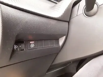 Photo 50 Peugeot 208  PureTech 75 S&S BVM5