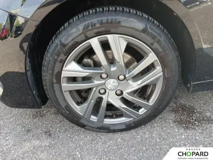 Photo 10 Peugeot 208  PureTech 100 S&S EAT8