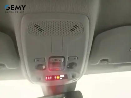 Photo 31 Peugeot 208  BlueHDi 100 S&S BVM6