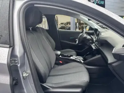 Photo 8 Peugeot 208  Electrique 50 kWh 136ch Allure