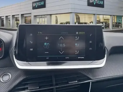 Photo 10 Peugeot 208  Electrique 50 kWh 136ch Allure