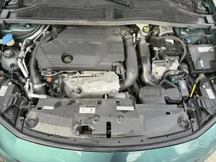 Photo 6 Peugeot 308  SW PHEV 225 e-EAT8 GT Pack