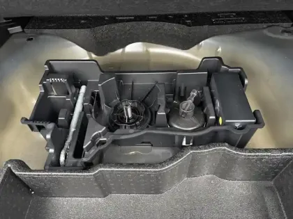 Photo 26 Peugeot 2008  PureTech 130 S&S BVM6 Allure Pack