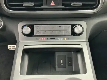 Photo 12 Hyundai Kona  Electrique 39 kWh - 136 ch Intuitive