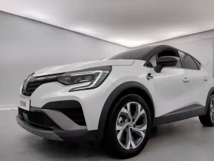 Photo 17 Renault Captur E-Tech 145 - 21 R.S. Line