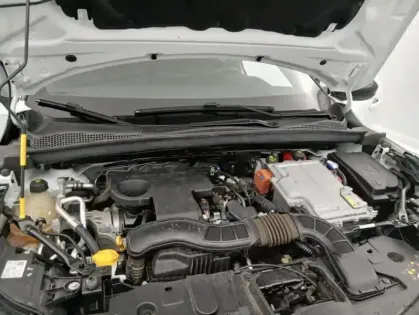 Photo 18 Renault Captur E-Tech 145 - 21 R.S. Line