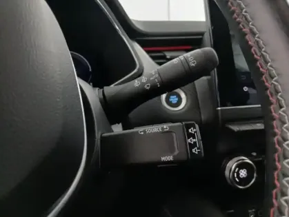 Photo 25 Renault Captur E-Tech 145 - 21 R.S. Line