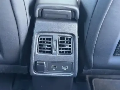 Photo 27 Renault Captur II Intens E-TECH Plug-in 160