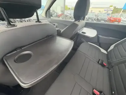 Photo 18 Dacia Lodgy 7 Places Stepway Blue dCi 115