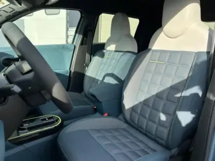 Photo 8 Fiat Grande Panda  1.2 Hybrid Turbo 110ch La Prima eDCT6