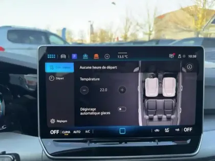 Photo 14 Volkswagen Golf  1.5 eHybrid 204ch VW Edition DSG6